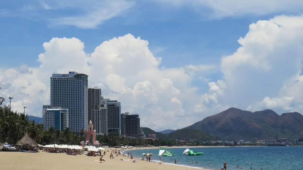 Hotel Hong Hac Nha Trang 0*,