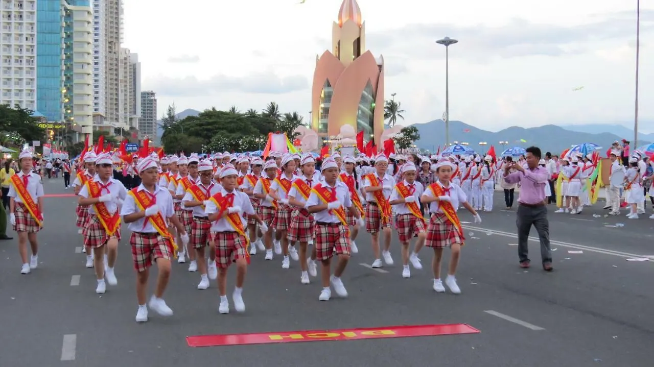 Hotel Hong Hac Nha Trang 0*,